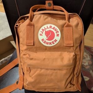 FJALLRAVEN  KANKEN mini backpack in autumn leaf